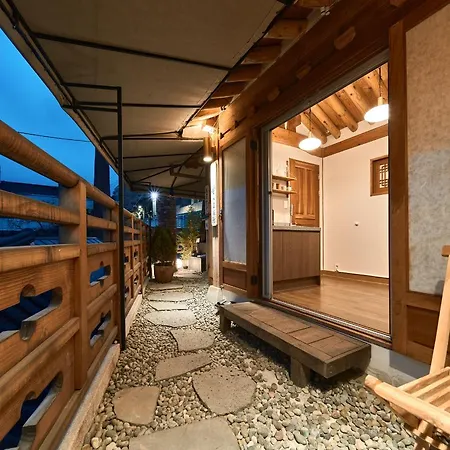 Cottage Nest